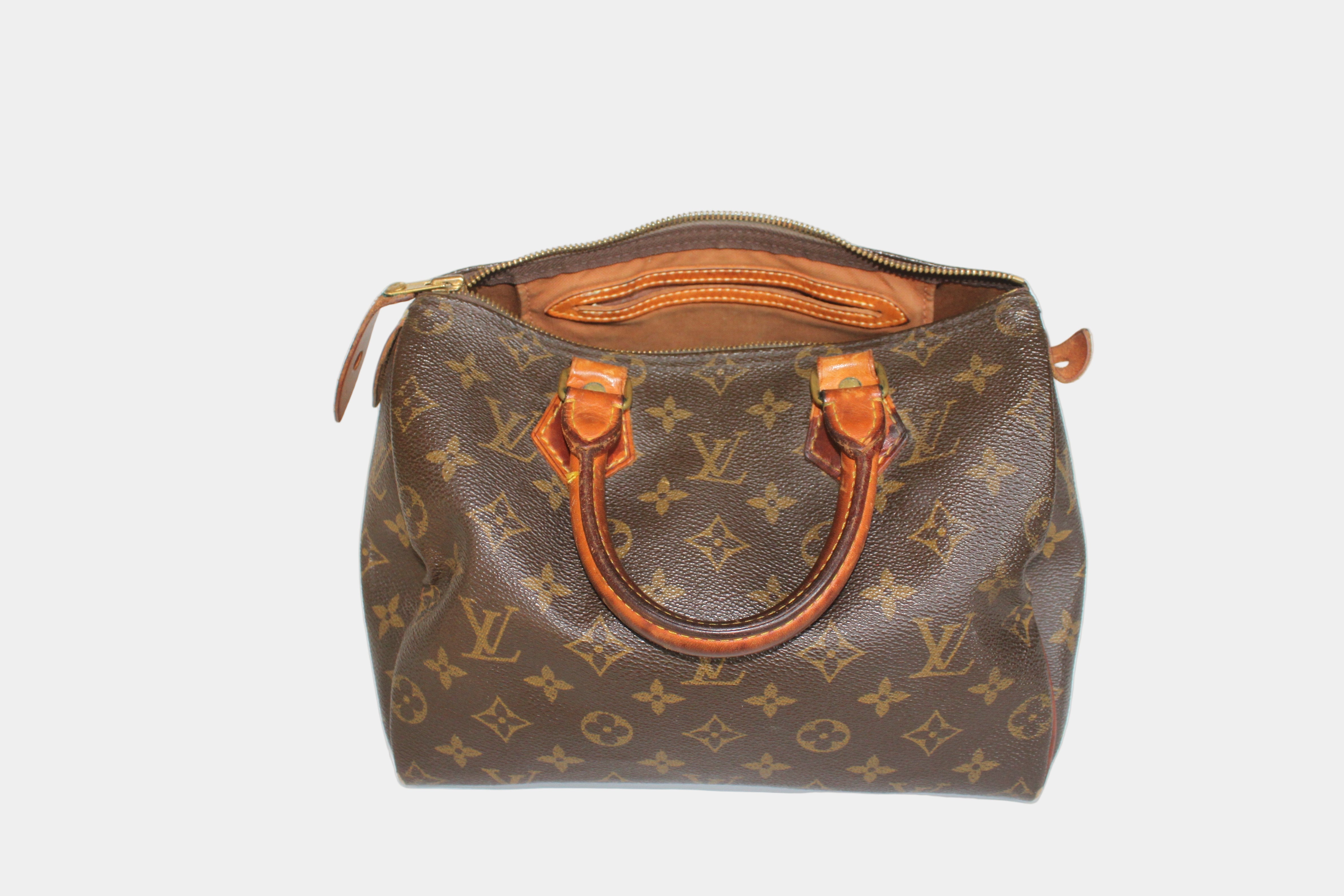 AUTHENTIC LOUIS VUITTON, A SPEEDY HANDBAG