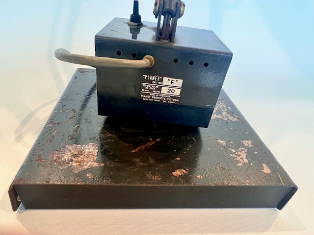 planetf_original_midcentury_lamp_black_base