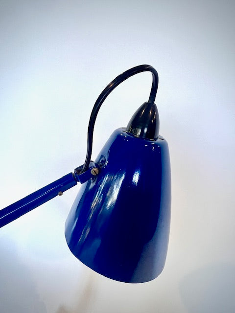 planetk_midcentury_lamp_blue_shade