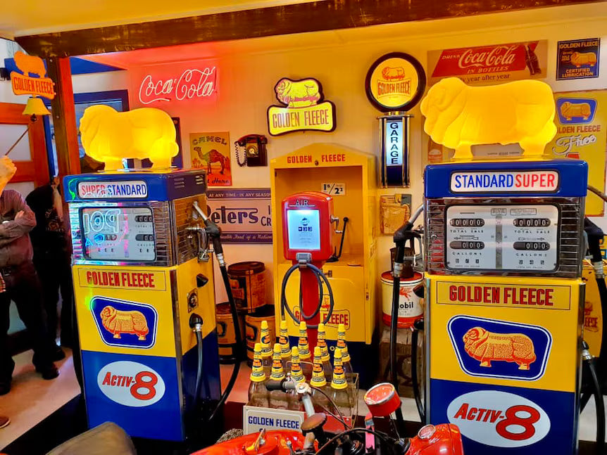 Original c.1960s Golden Fleece "Roadhouse" Mirror (160cm)