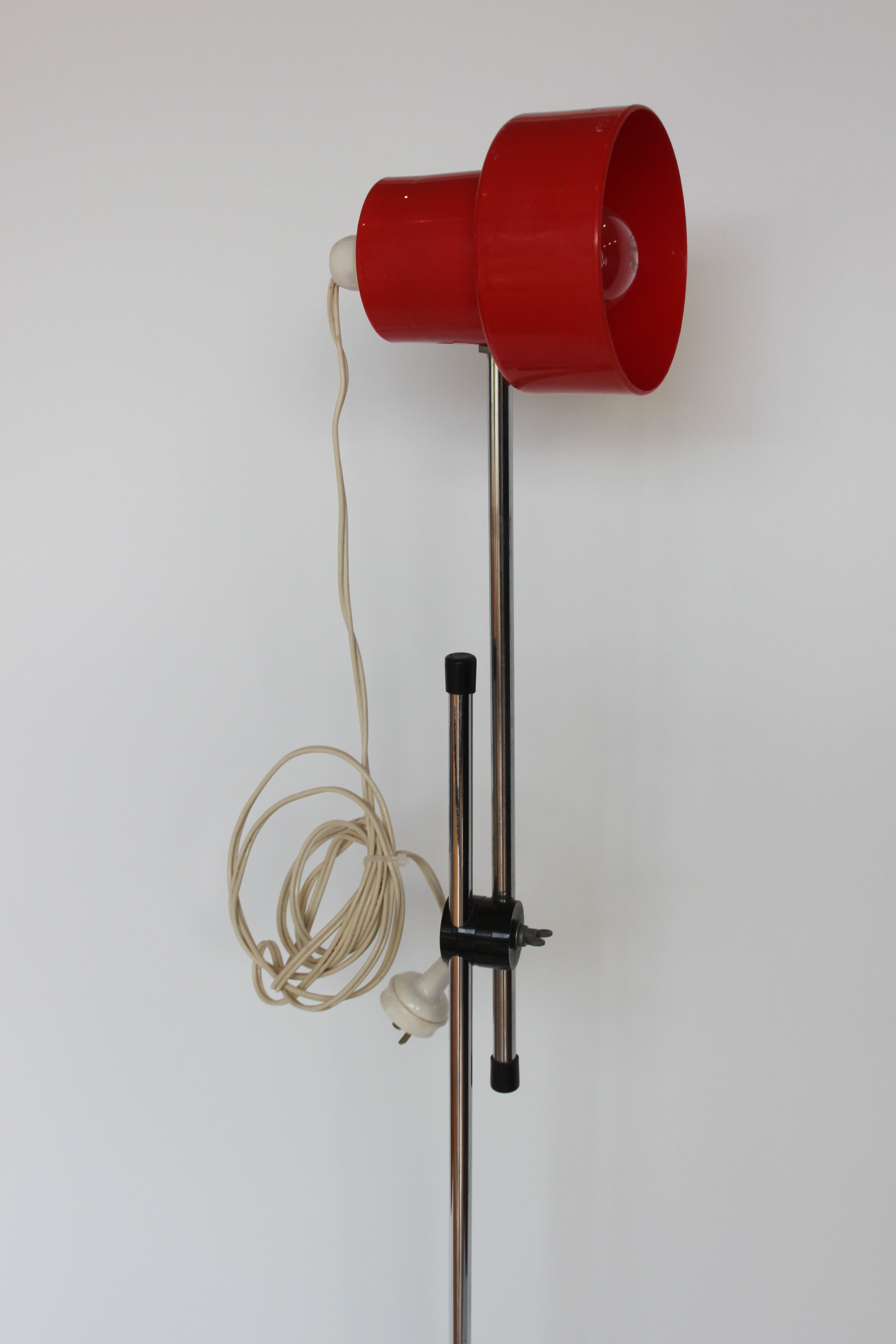 Mid-Century Adjustable Floor Lamp – Red Shade & Base